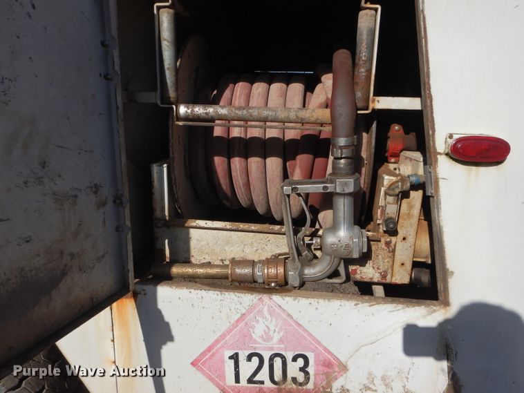 image for item DM0734 1993 International 4700  fuel truck