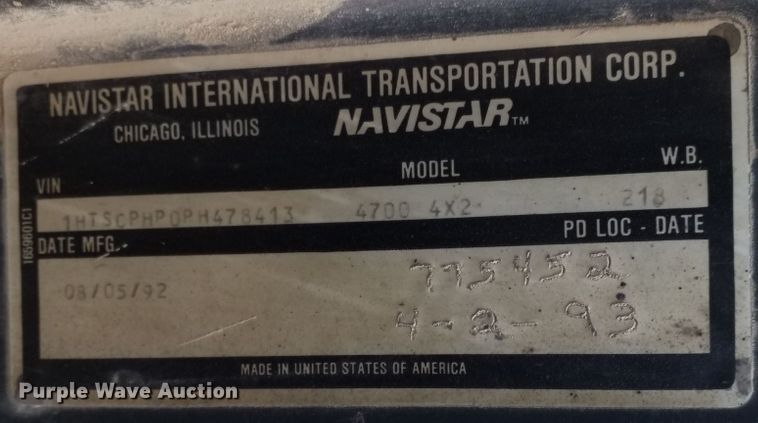 image for item DM0734 1993 International 4700  fuel truck