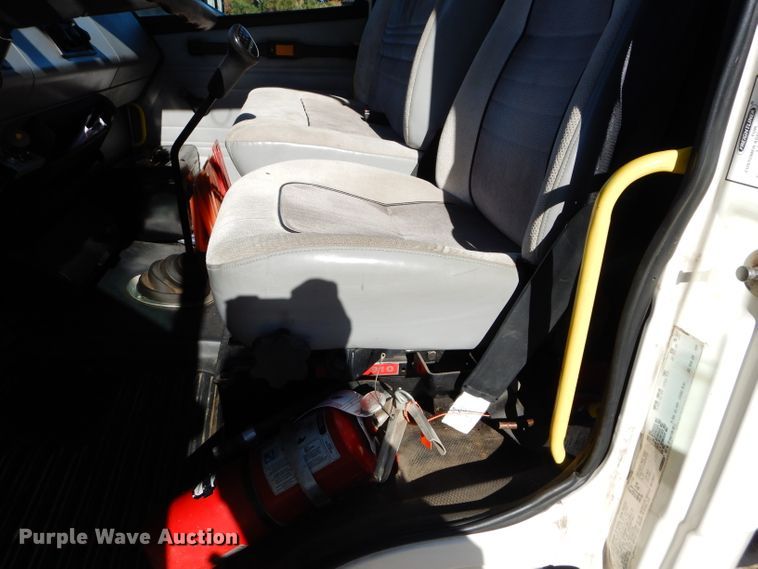 image for item DM4411 1998 Freightliner FL70  crane truck