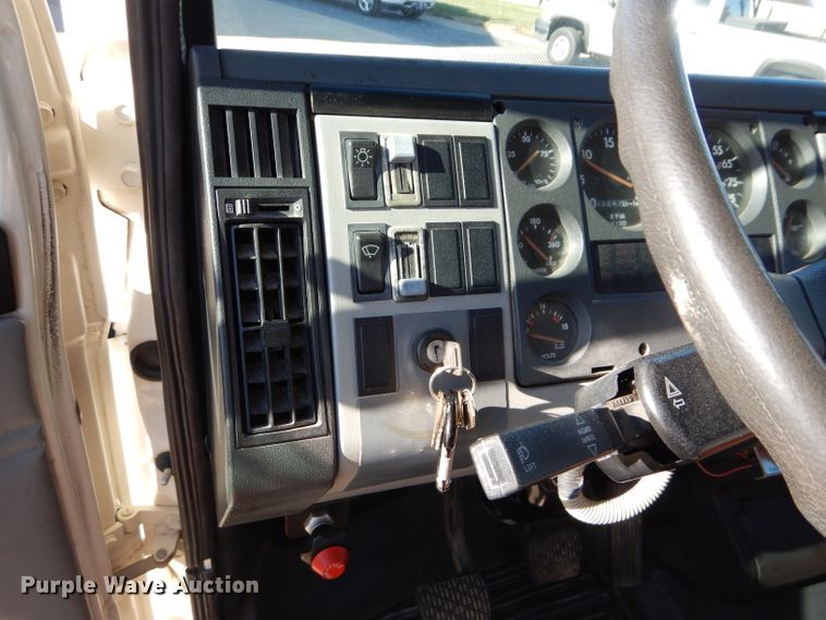 image for item DM4411 1998 Freightliner FL70  crane truck