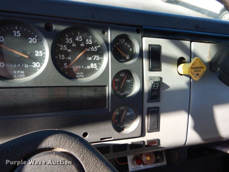 image for item DM4411 1998 Freightliner FL70  crane truck