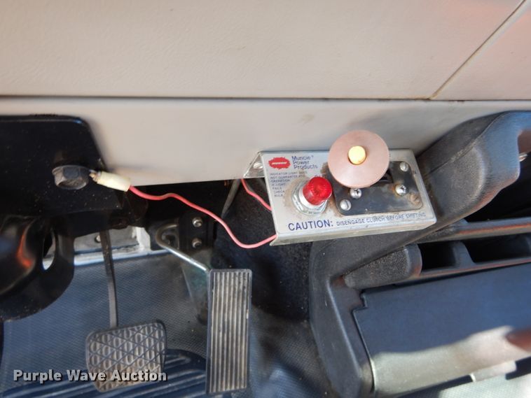 image for item DM4411 1998 Freightliner FL70  crane truck