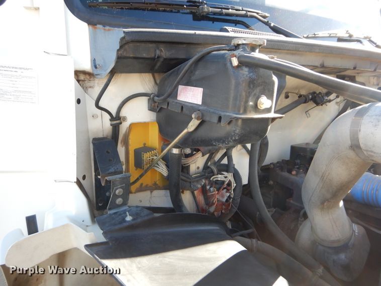 image for item DM4411 1998 Freightliner FL70  crane truck