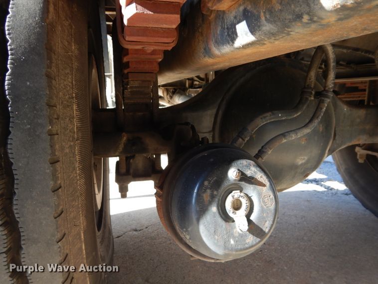 image for item DM4411 1998 Freightliner FL70  crane truck