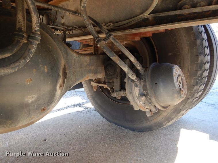 image for item DM4411 1998 Freightliner FL70  crane truck