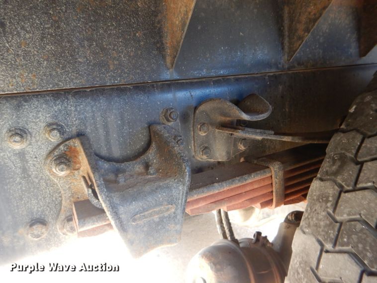 image for item DM4411 1998 Freightliner FL70  crane truck