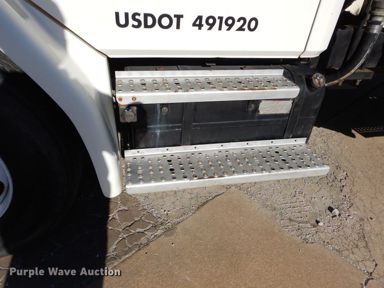 image for item DM4411 1998 Freightliner FL70  crane truck