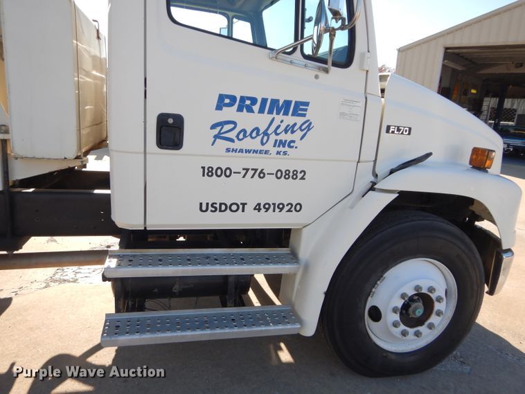 image for item DM4411 1998 Freightliner FL70  crane truck