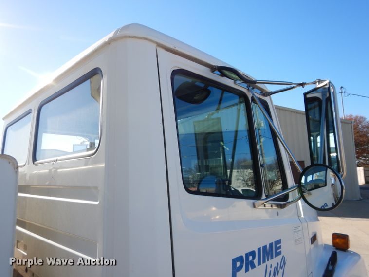 image for item DM4411 1998 Freightliner FL70  crane truck