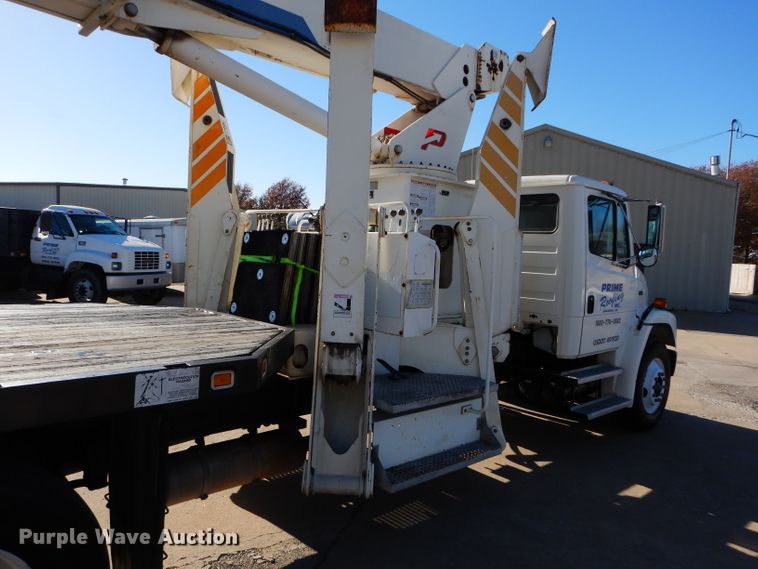 image for item DM4411 1998 Freightliner FL70  crane truck