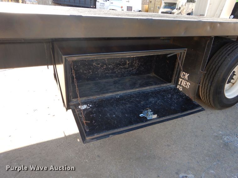 image for item DM4411 1998 Freightliner FL70  crane truck