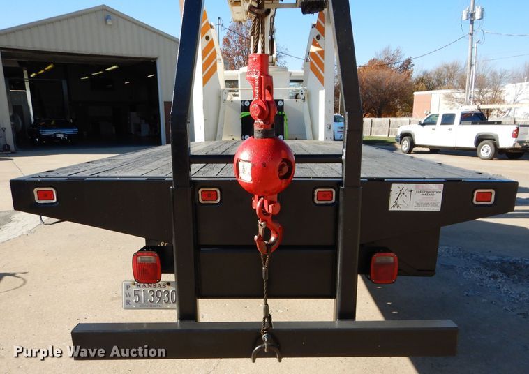 image for item DM4411 1998 Freightliner FL70  crane truck