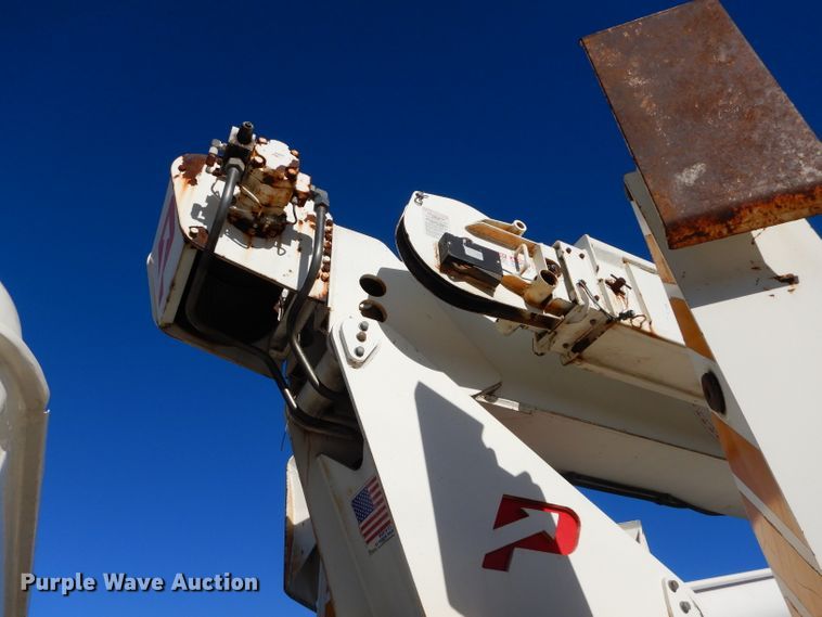 image for item DM4411 1998 Freightliner FL70  crane truck