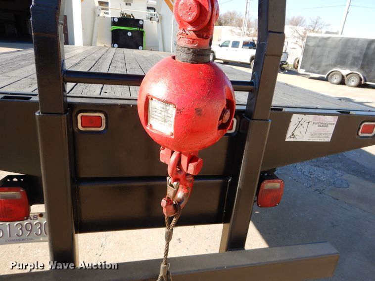 image for item DM4411 1998 Freightliner FL70  crane truck