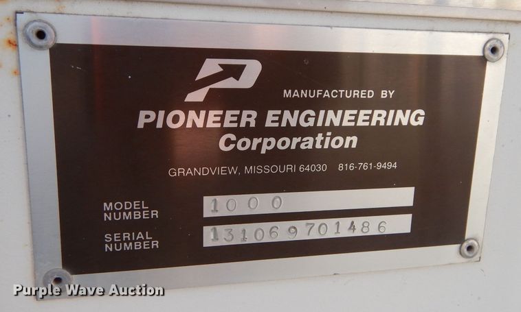 image for item DM4411 1998 Freightliner FL70  crane truck