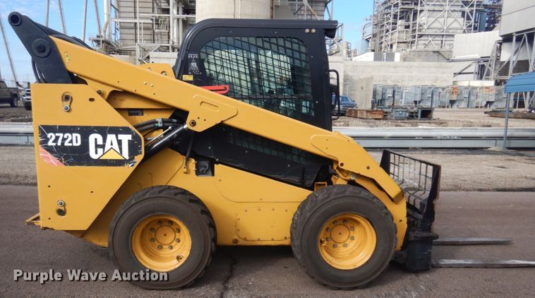 image for item DM5313 2015 Caterpillar 272D  skid steer loader