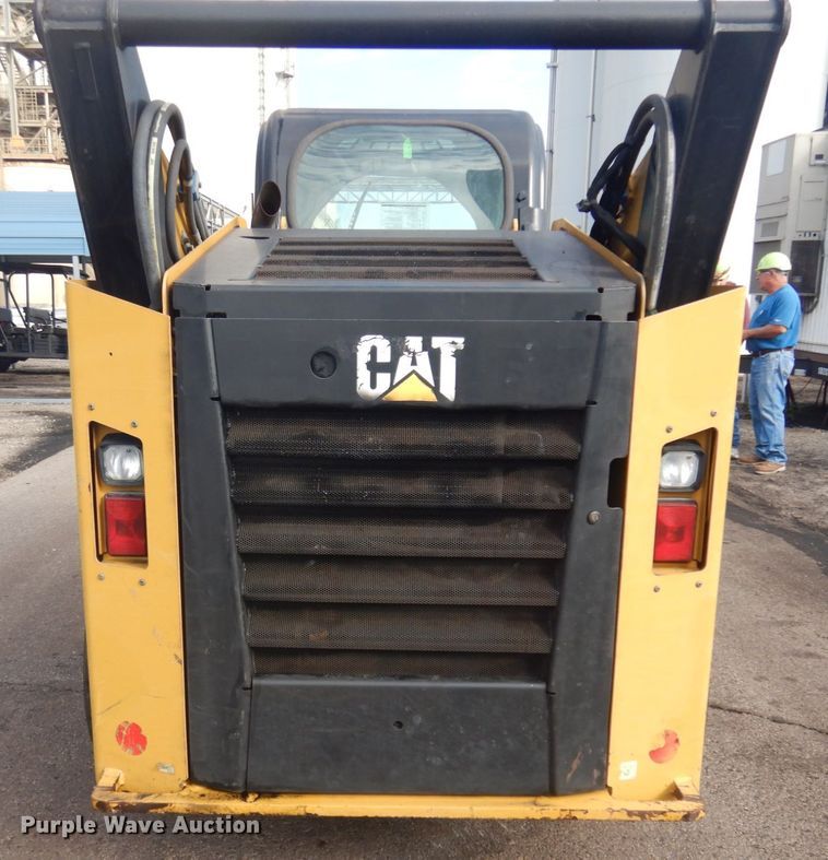 image for item DM5313 2015 Caterpillar 272D  skid steer loader