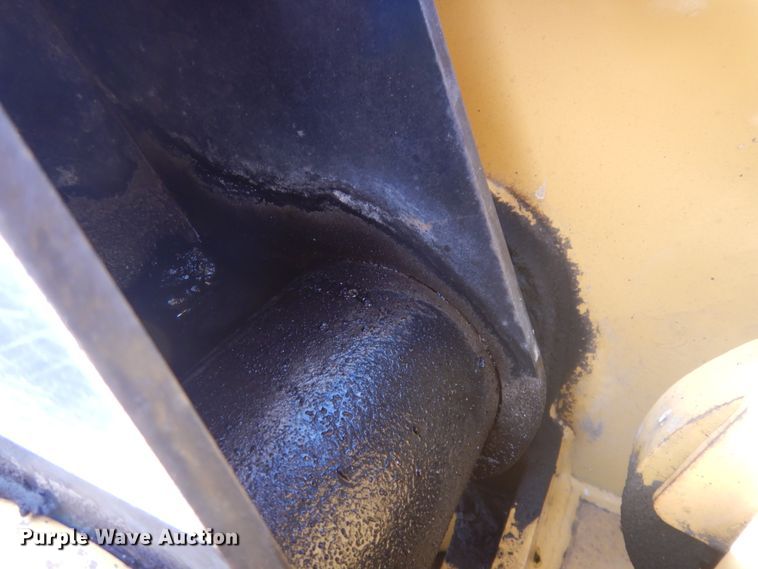 image for item DM5313 2015 Caterpillar 272D  skid steer loader