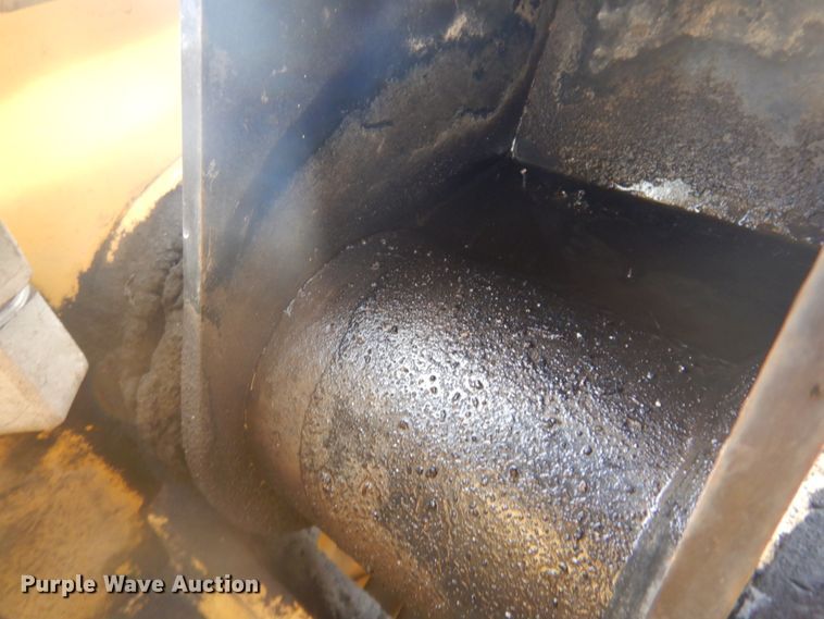 image for item DM5313 2015 Caterpillar 272D  skid steer loader