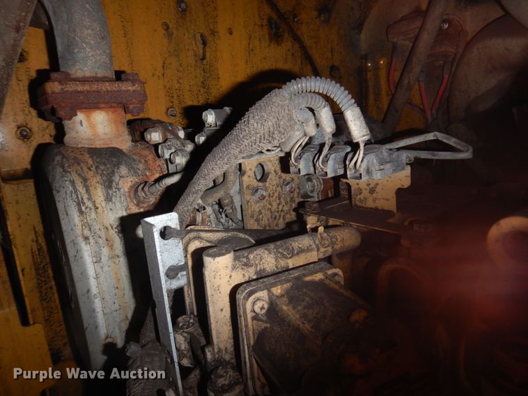 image for item DM5313 2015 Caterpillar 272D  skid steer loader