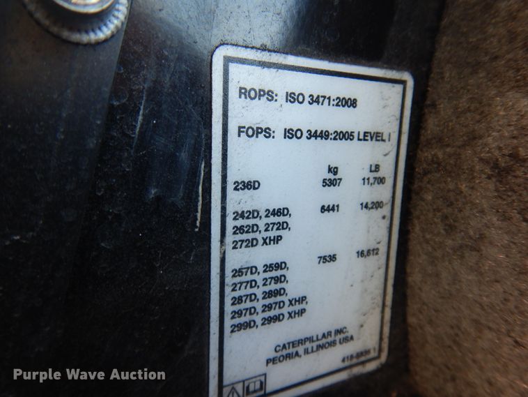 image for item DM5313 2015 Caterpillar 272D  skid steer loader