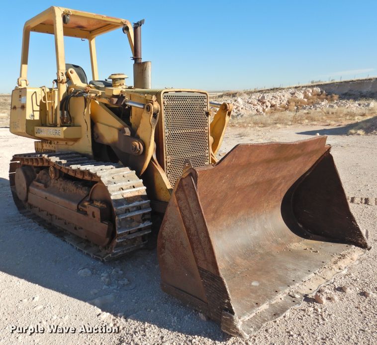 image for item DN0080 1984 John Deere 755A  track loader