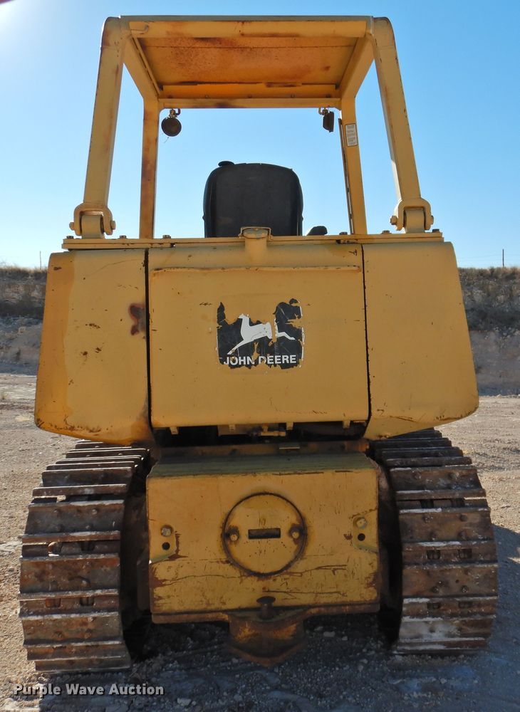 image for item DN0080 1984 John Deere 755A  track loader