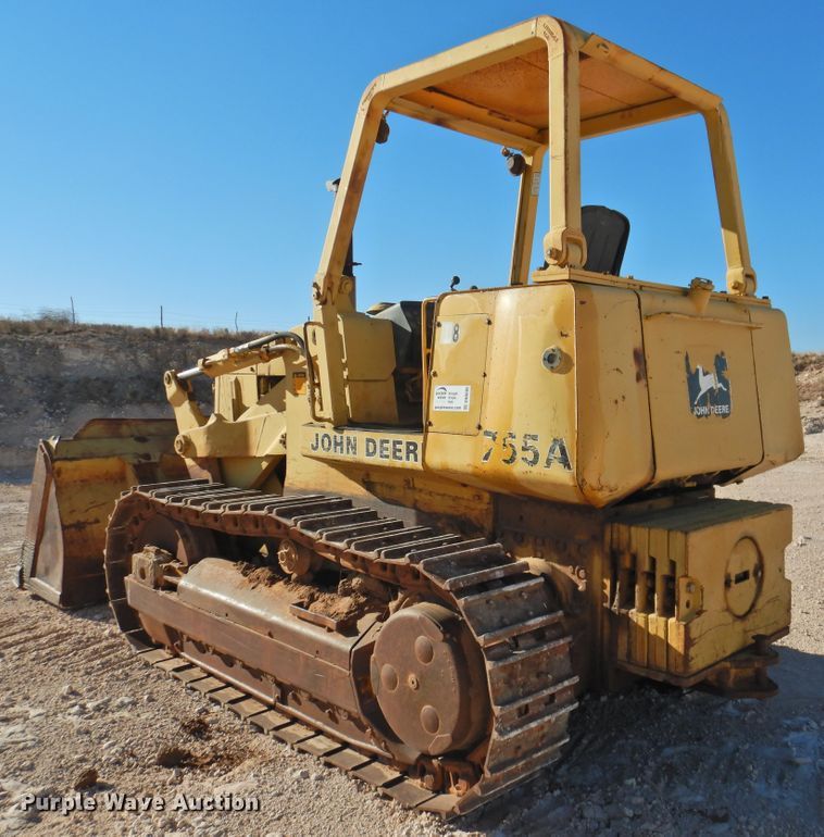 image for item DN0080 1984 John Deere 755A  track loader