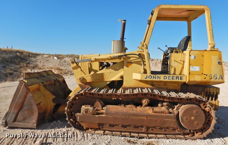 image for item DN0080 1984 John Deere 755A  track loader