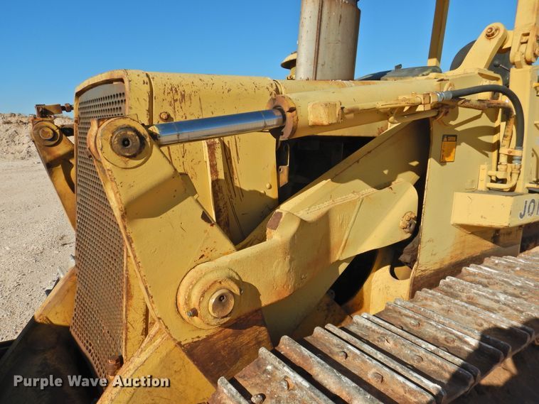 image for item DN0080 1984 John Deere 755A  track loader