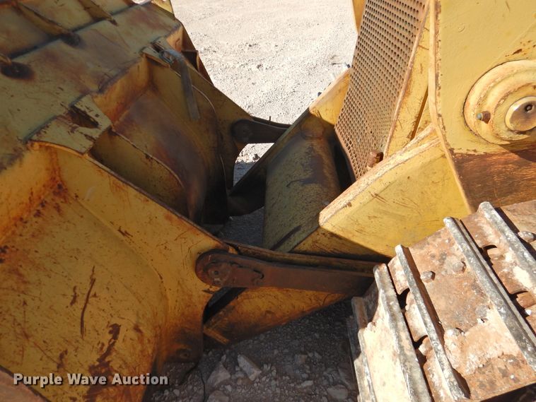 image for item DN0080 1984 John Deere 755A  track loader