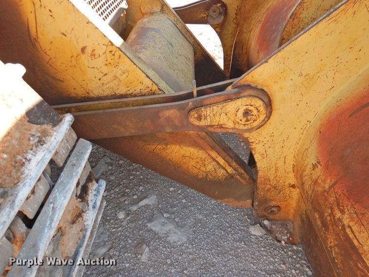 image for item DN0080 1984 John Deere 755A  track loader