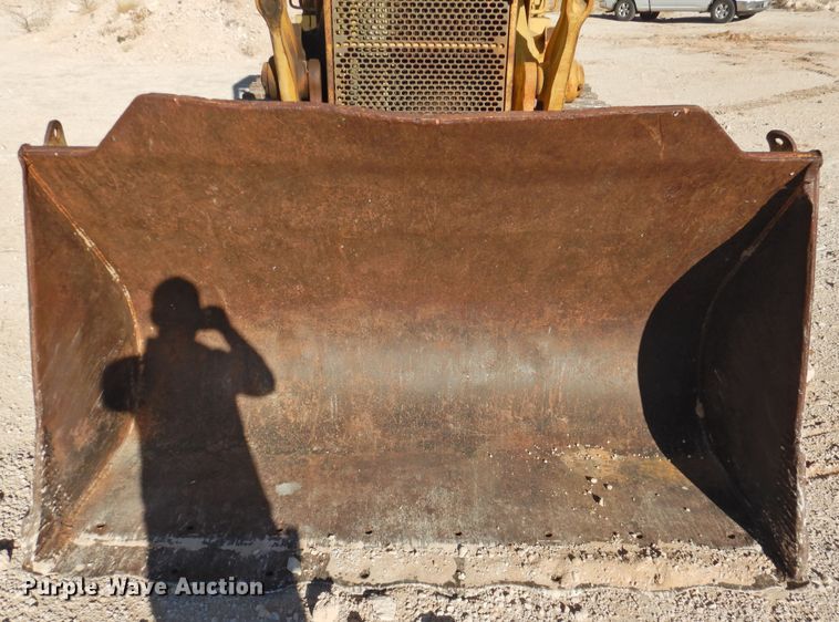 image for item DN0080 1984 John Deere 755A  track loader