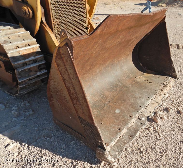 image for item DN0080 1984 John Deere 755A  track loader