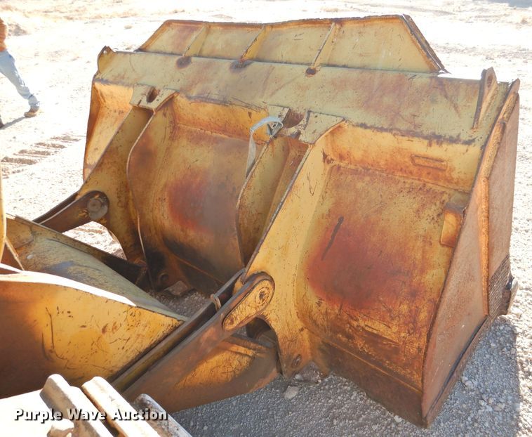 image for item DN0080 1984 John Deere 755A  track loader