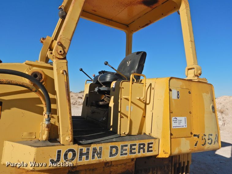 image for item DN0080 1984 John Deere 755A  track loader