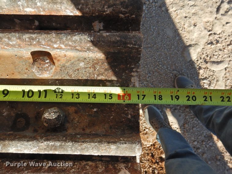 image for item DN0080 1984 John Deere 755A  track loader