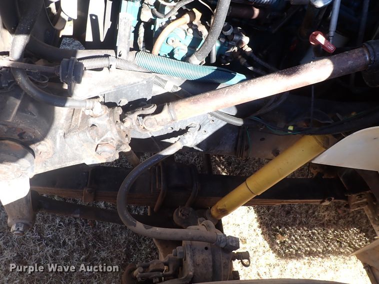 image for item DN2329 1995 International 4900  digger derrick truck