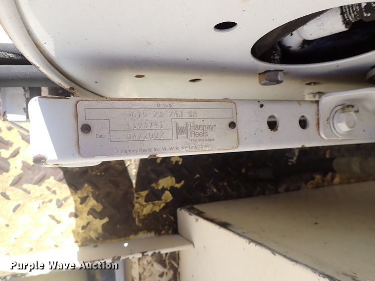 image for item DN2329 1995 International 4900  digger derrick truck