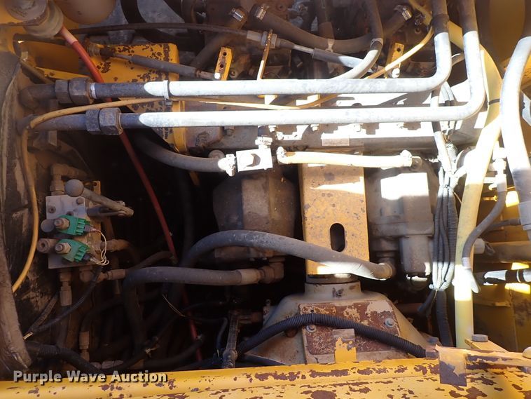 image for item DN2363 2000 Blaw Knox PF5510  paver