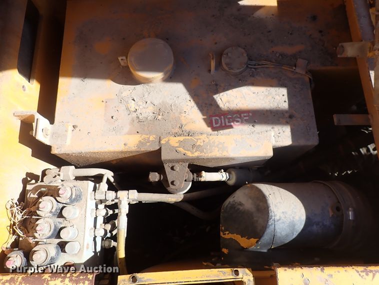 image for item DN2363 2000 Blaw Knox PF5510  paver