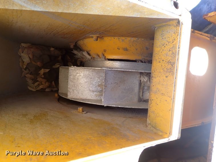 image for item DN2363 2000 Blaw Knox PF5510  paver