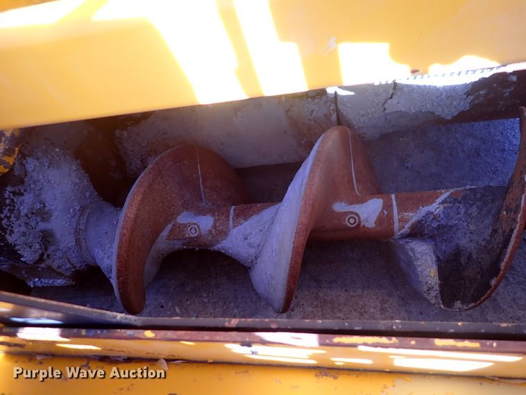 image for item DN2363 2000 Blaw Knox PF5510  paver