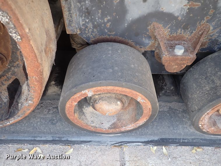 image for item DN2363 2000 Blaw Knox PF5510  paver