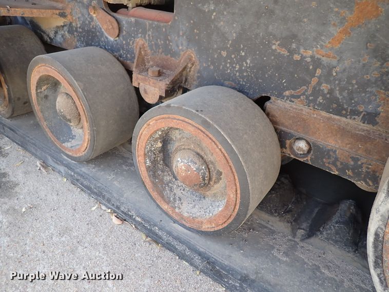 image for item DN2363 2000 Blaw Knox PF5510  paver