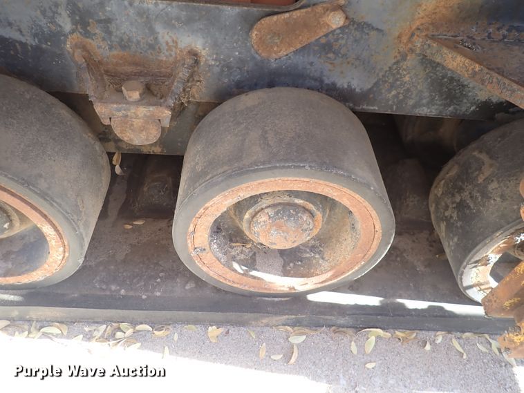 image for item DN2363 2000 Blaw Knox PF5510  paver