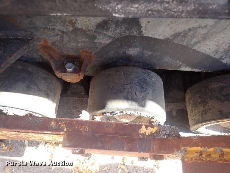 image for item DN2363 2000 Blaw Knox PF5510  paver