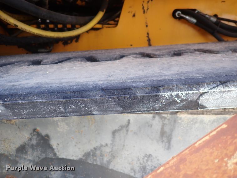 image for item DN2363 2000 Blaw Knox PF5510  paver