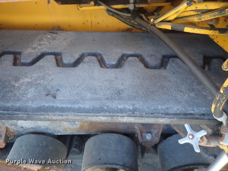 image for item DN2363 2000 Blaw Knox PF5510  paver