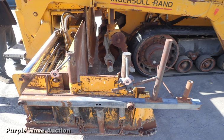 image for item DN2363 2000 Blaw Knox PF5510  paver